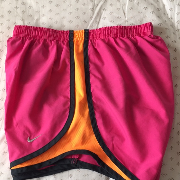 Nike Women’s Dri-Fit Tempo Running Shorts - Picture 3 of 4